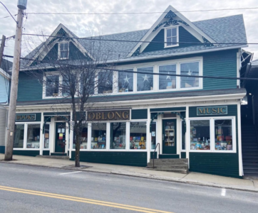 Oblong Books (Millerton)